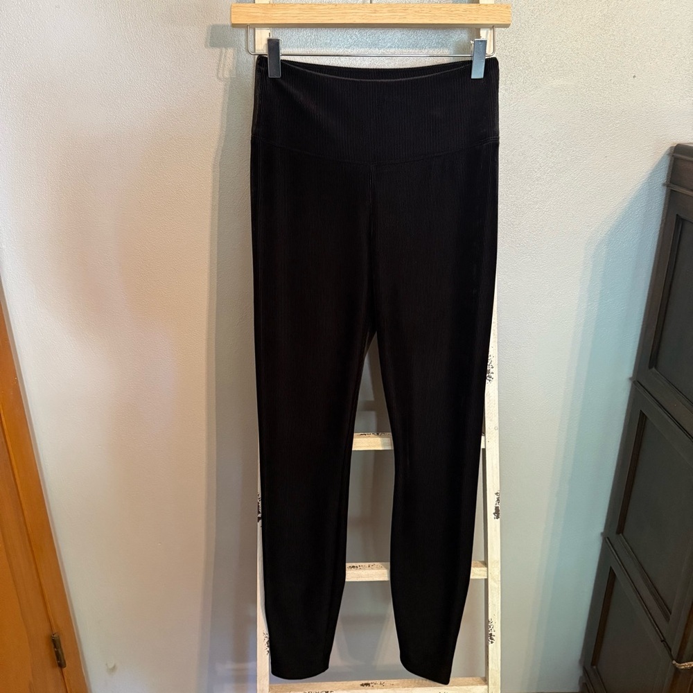White House Black Market Velvet Velour Ribbed Runway Leggings Size 4 Women